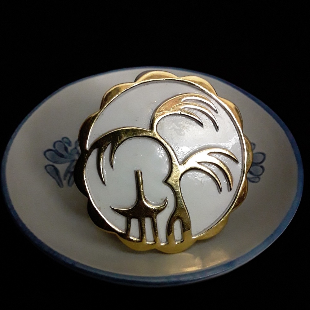 Women's Vintage Trifari Brooch
